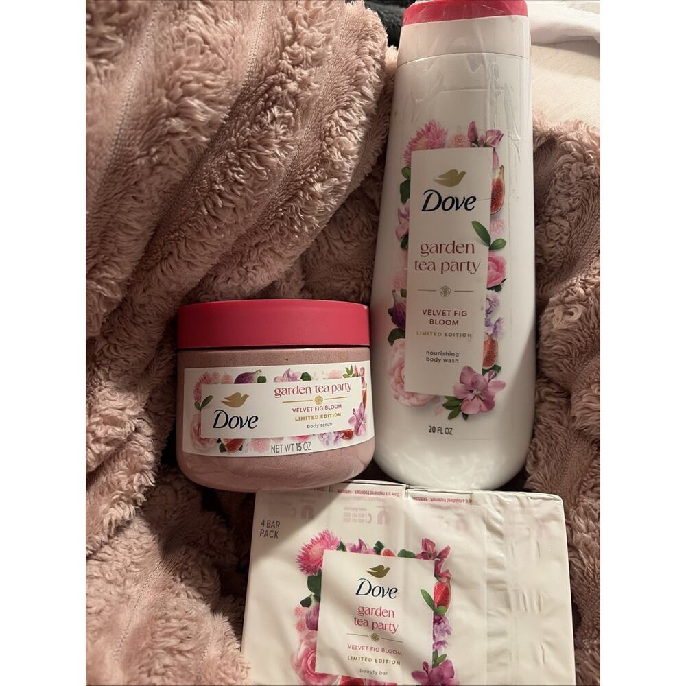Dove Limited Edition Velvet Fig Bloom Trio - Garden Tea Party